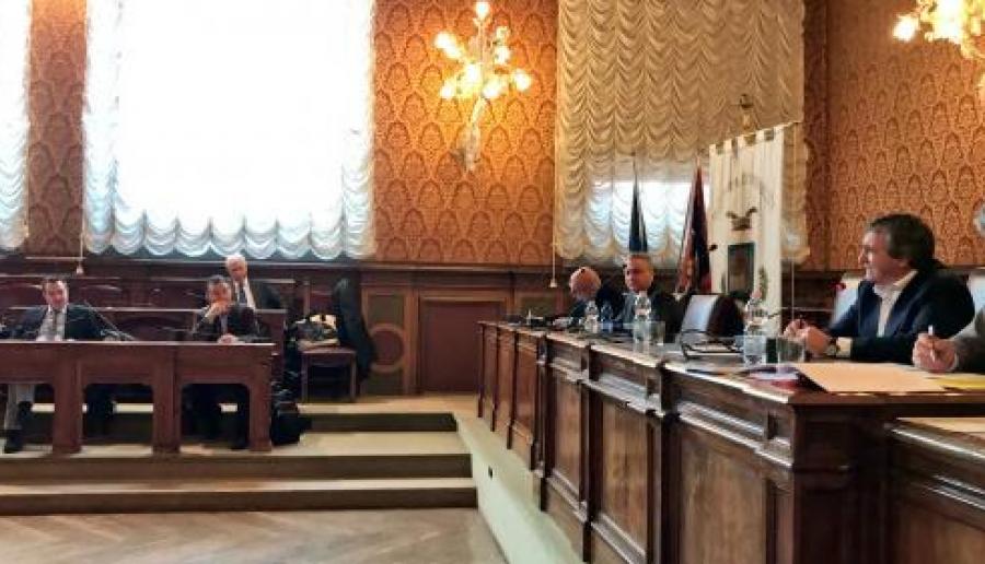 Il Consiglio metropolitano approva il regolamento per la difesa civica Il Consiglio metropolitano approva il regolamento per la difesa civica