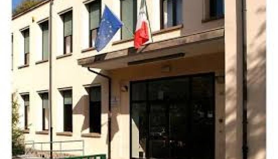 La sede del Liceo Montale La sede del Liceo Montale
