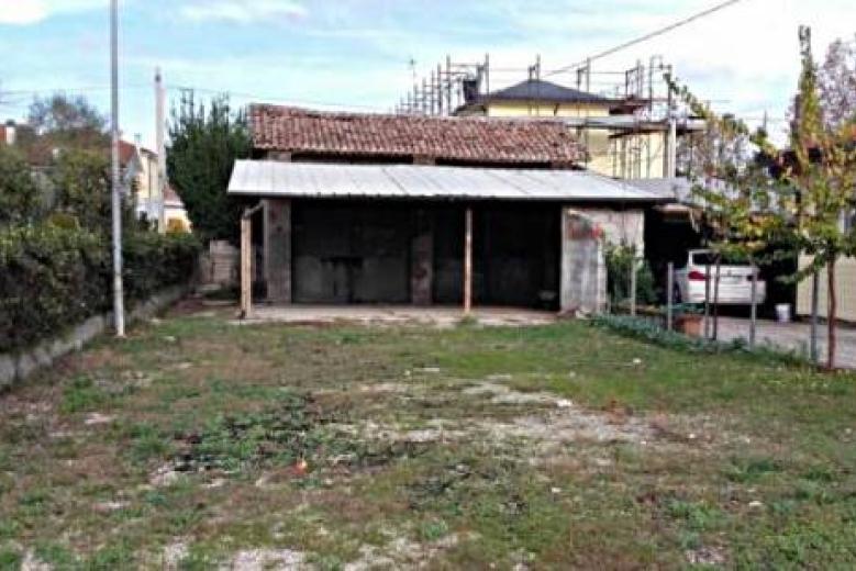 vendita ex Magazzino stradale di Cavarzere vendita ex Magazzino stradale di Cavarzere
