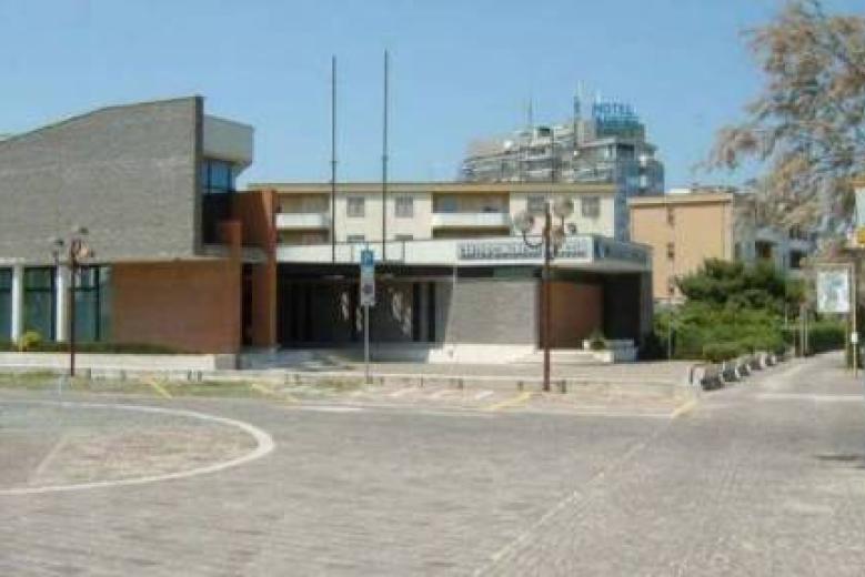 Avvis di asta pubblica Avvis di asta pubblica